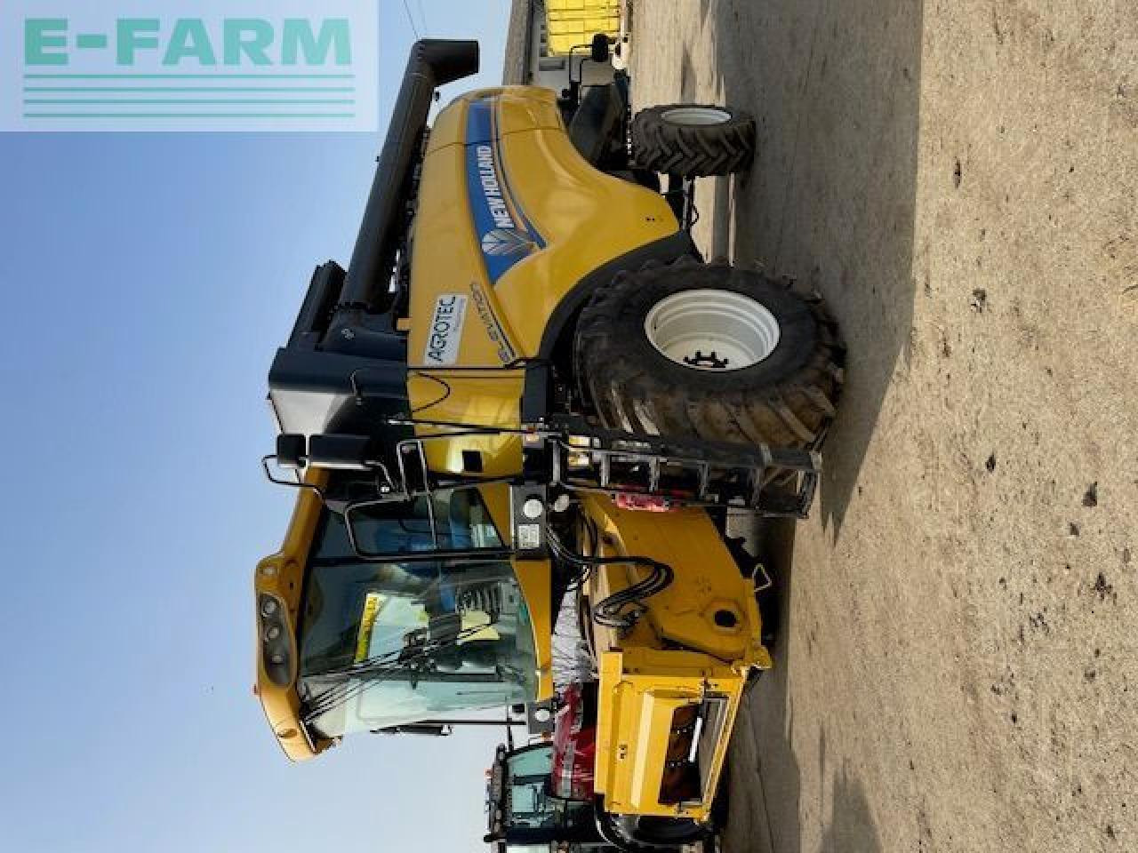 New Holland CX6090 - Ceifeira debulhadora: foto 1 New Holland CX6090 - Ceifeira debulhadora: foto 1