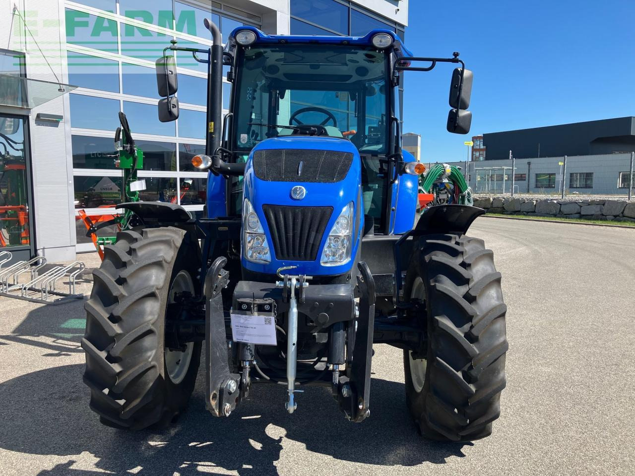 New Holland TD5.85 - Trator: foto 3 New Holland TD5.85 - Trator: foto 3