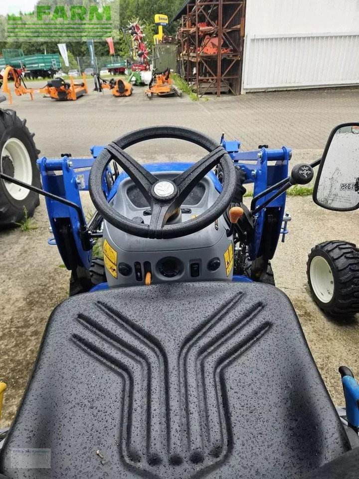 New Holland boomer 25 c C - Trator: foto 4 New Holland boomer 25 c C - Trator: foto 4