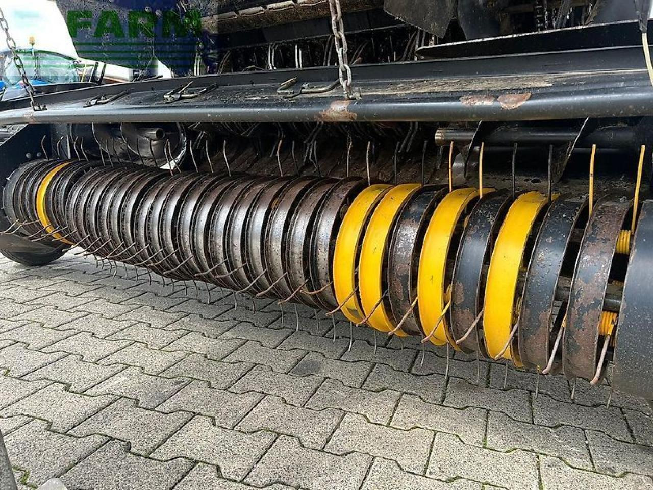 New Holland br 7070 - Enfardadeira de fardos quadrados: foto 5 New Holland br 7070 - Enfardadeira de fardos quadrados: foto 5