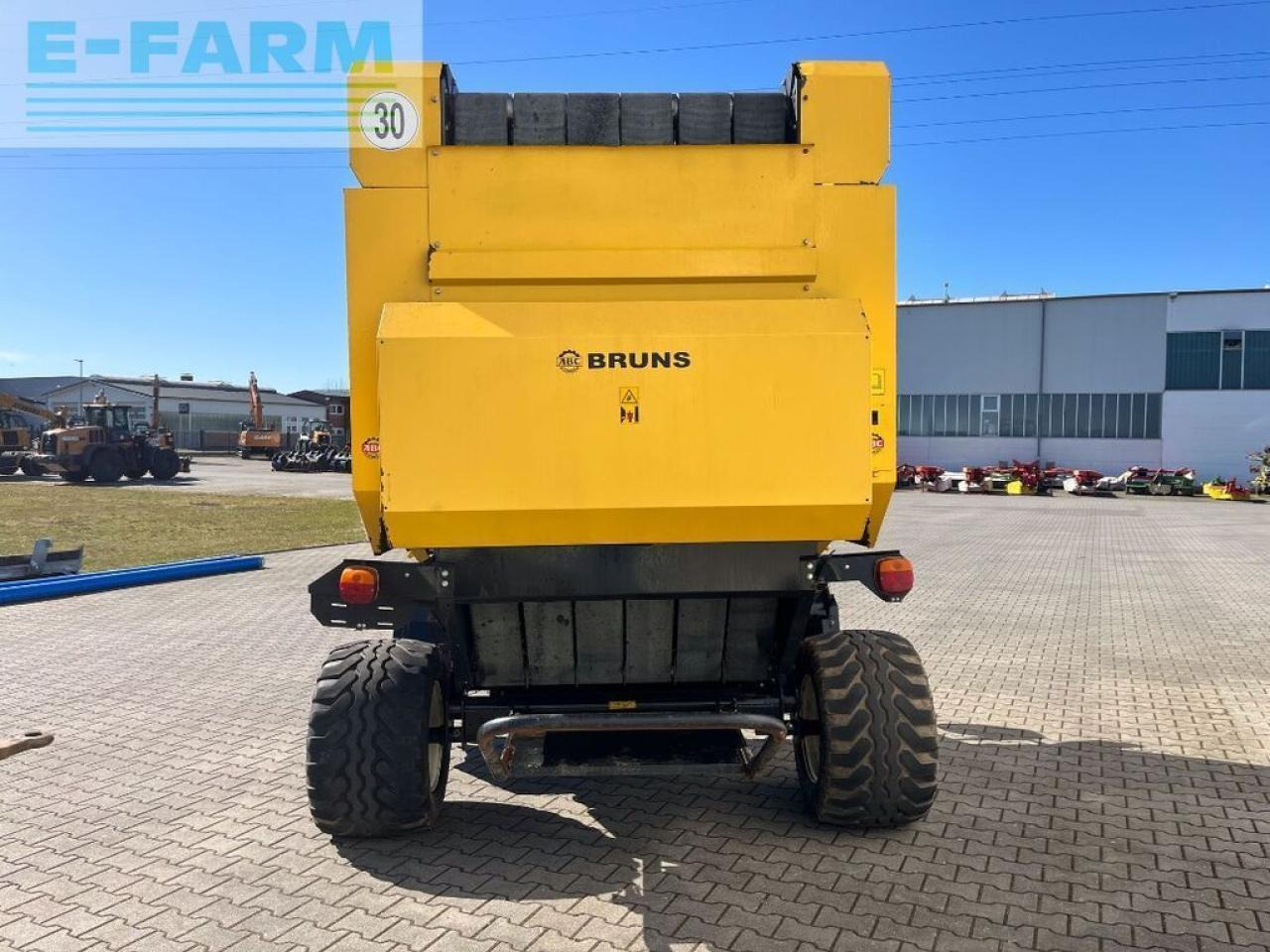 New Holland br 7070 rotorschneidwerk - Enfardadeira de fardos quadrados: foto 4 New Holland br 7070 rotorschneidwerk - Enfardadeira de fardos quadrados: foto 4