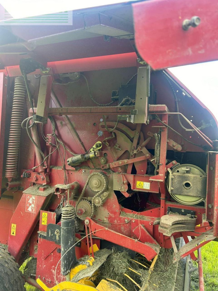 New Holland br 750 - Enfardadeira de fardos quadrados: foto 3 New Holland br 750 - Enfardadeira de fardos quadrados: foto 3