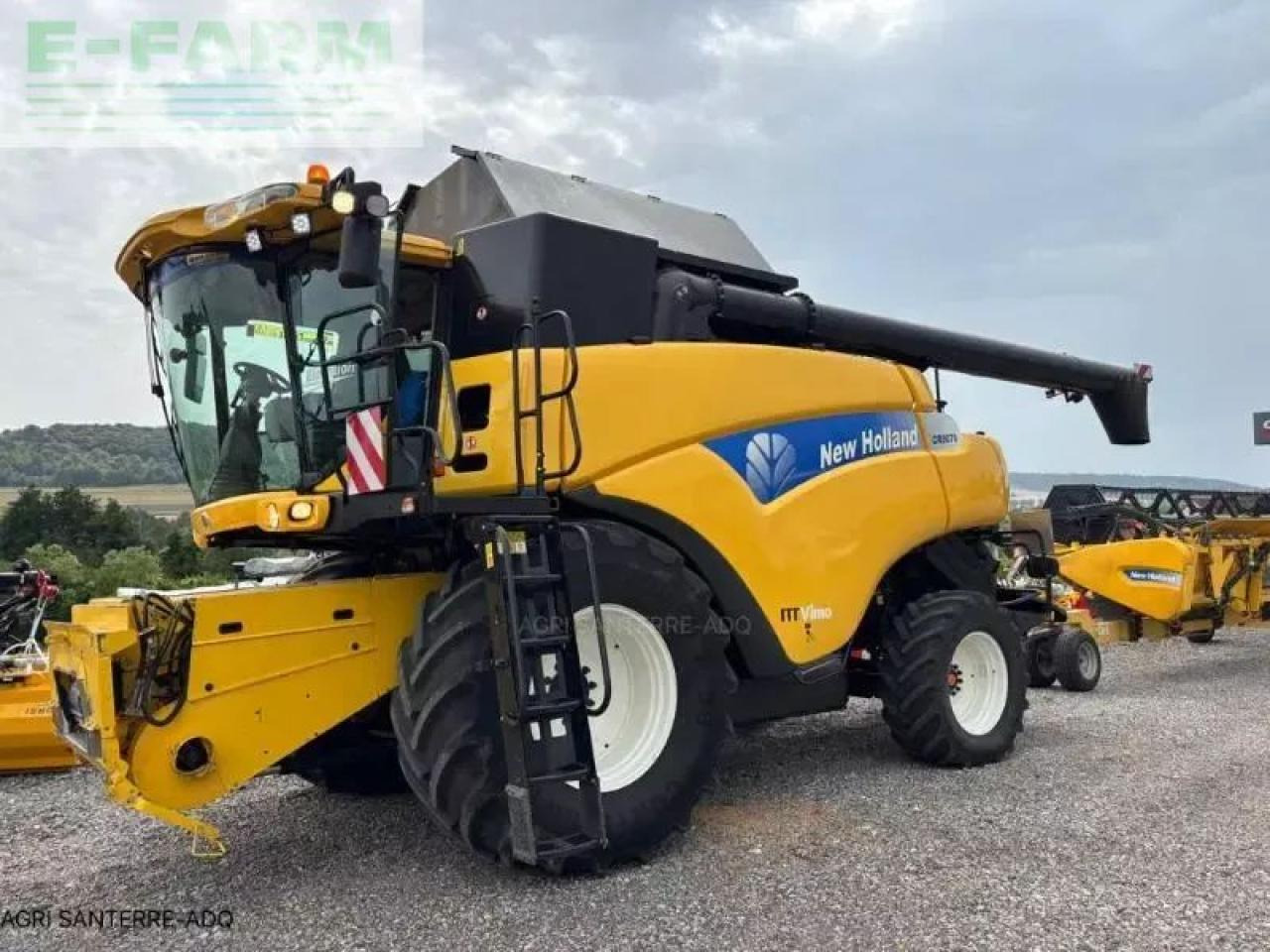 New Holland cr 9070 - Ceifeira debulhadora: foto 1 New Holland cr 9070 - Ceifeira debulhadora: foto 1