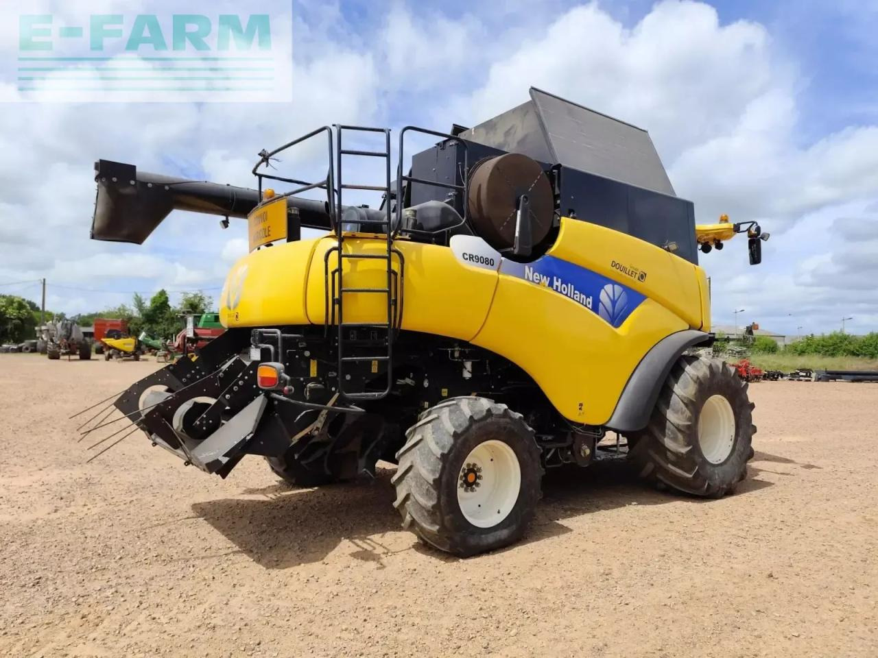 New Holland cr9080 - Ceifeira debulhadora: foto 2 New Holland cr9080 - Ceifeira debulhadora: foto 2