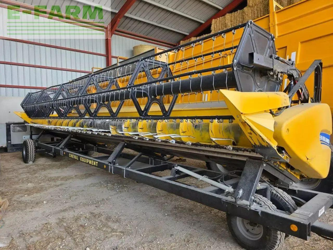 New Holland cx 8.90 - Ceifeira debulhadora: foto 5 New Holland cx 8.90 - Ceifeira debulhadora: foto 5