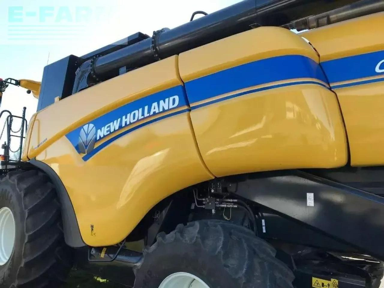 New Holland cx 8.90 slh - Ceifeira debulhadora: foto 4 New Holland cx 8.90 slh - Ceifeira debulhadora: foto 4