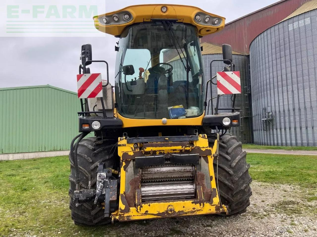 New Holland fr 9040 - Picadora de forragem automotriz: foto 2 New Holland fr 9040 - Picadora de forragem automotriz: foto 2