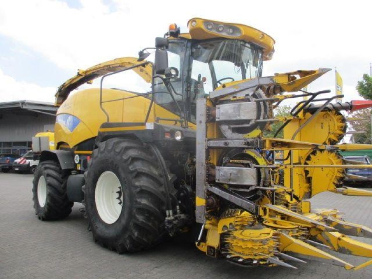 New Holland fr 9050 - Picadora de forragem automotriz: foto 4 New Holland fr 9050 - Picadora de forragem automotriz: foto 4