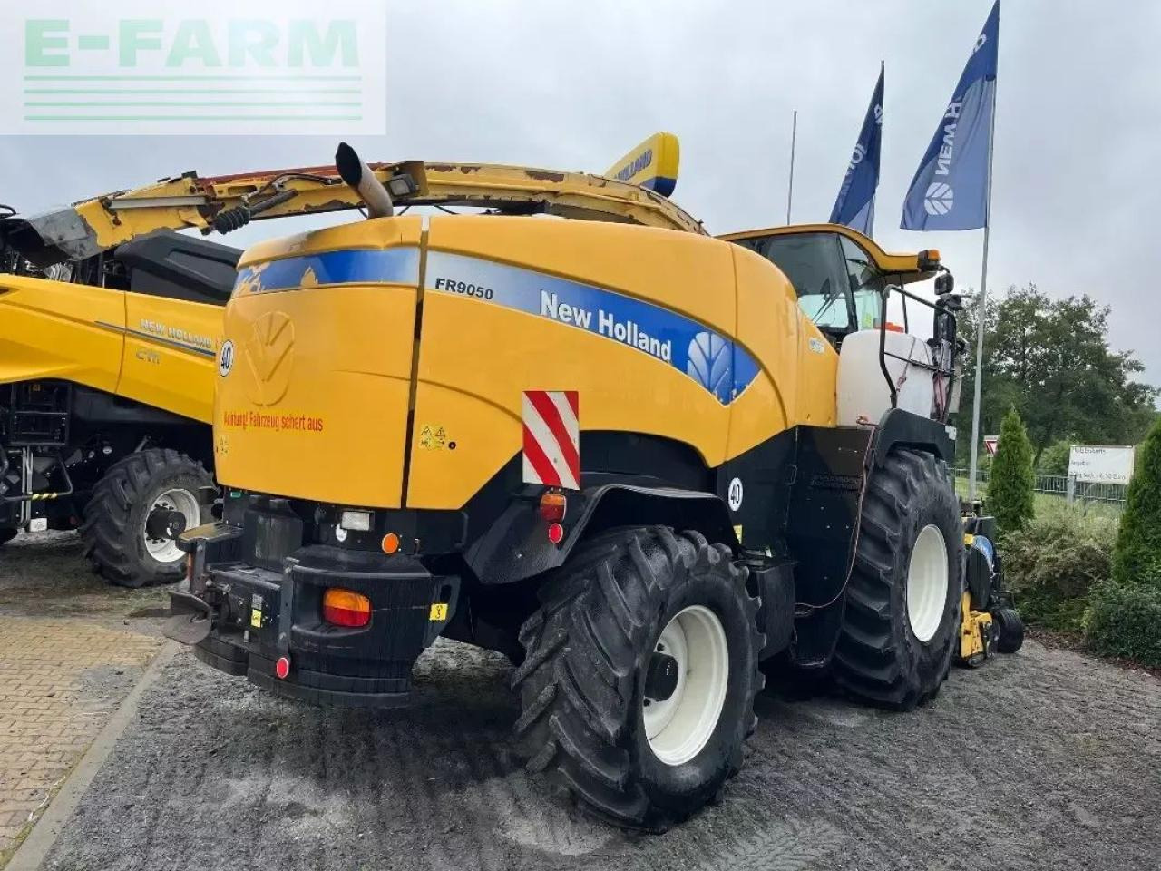 New Holland fr 9050 - Picadora de forragem automotriz: foto 4 New Holland fr 9050 - Picadora de forragem automotriz: foto 4