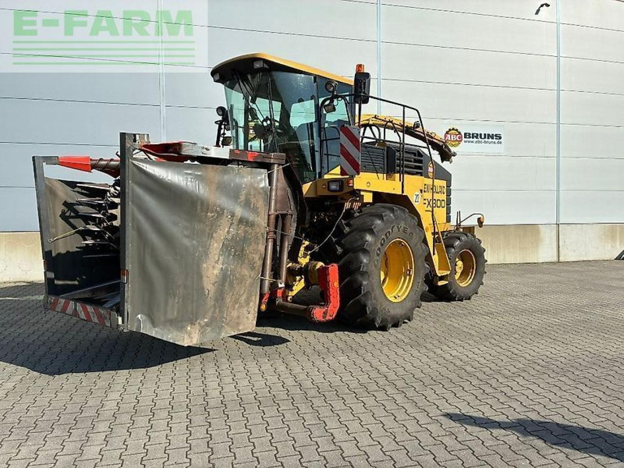New Holland fx 300 - Picadora de forragem automotriz: foto 1 New Holland fx 300 - Picadora de forragem automotriz: foto 1