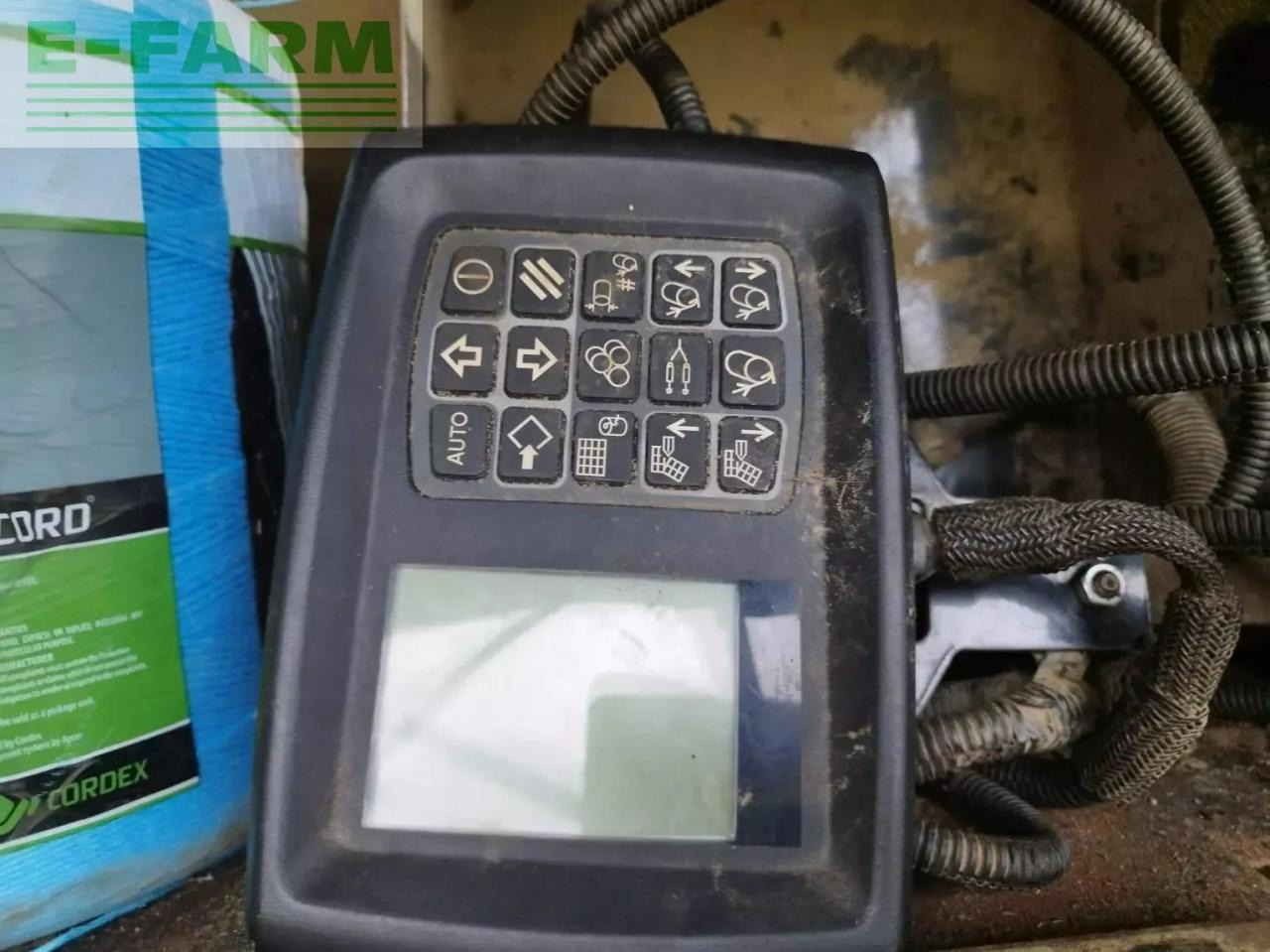 New Holland presse à balles rondes roll-belt 150 superfeed new - Enfardadeira de fardos quadrados: foto 2 New Holland presse à balles rondes roll-belt 150 superfeed new - Enfardadeira de fardos quadrados: foto 2