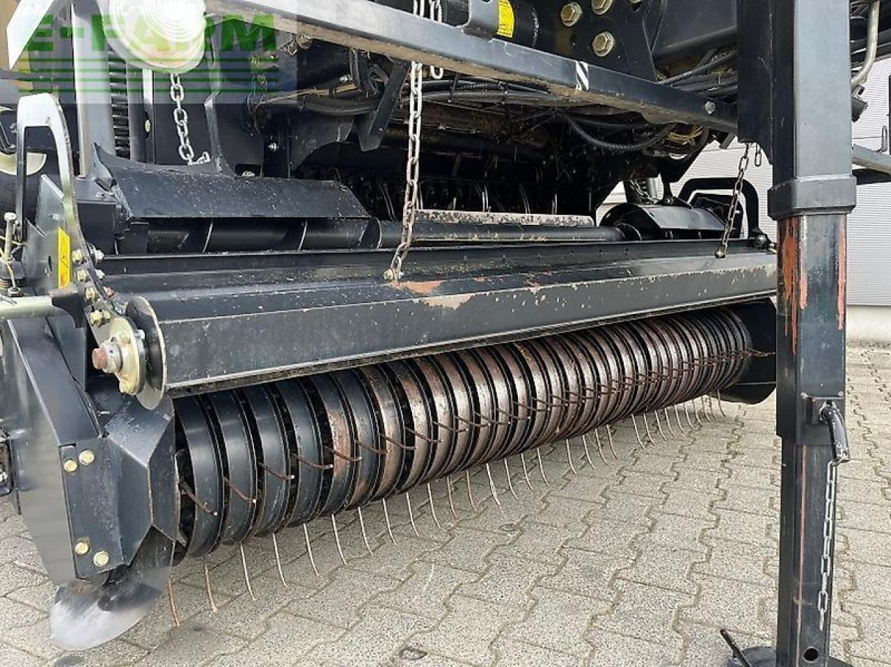 New Holland rb 180 c - Enfardadeira de fardos quadrados: foto 5 New Holland rb 180 c - Enfardadeira de fardos quadrados: foto 5