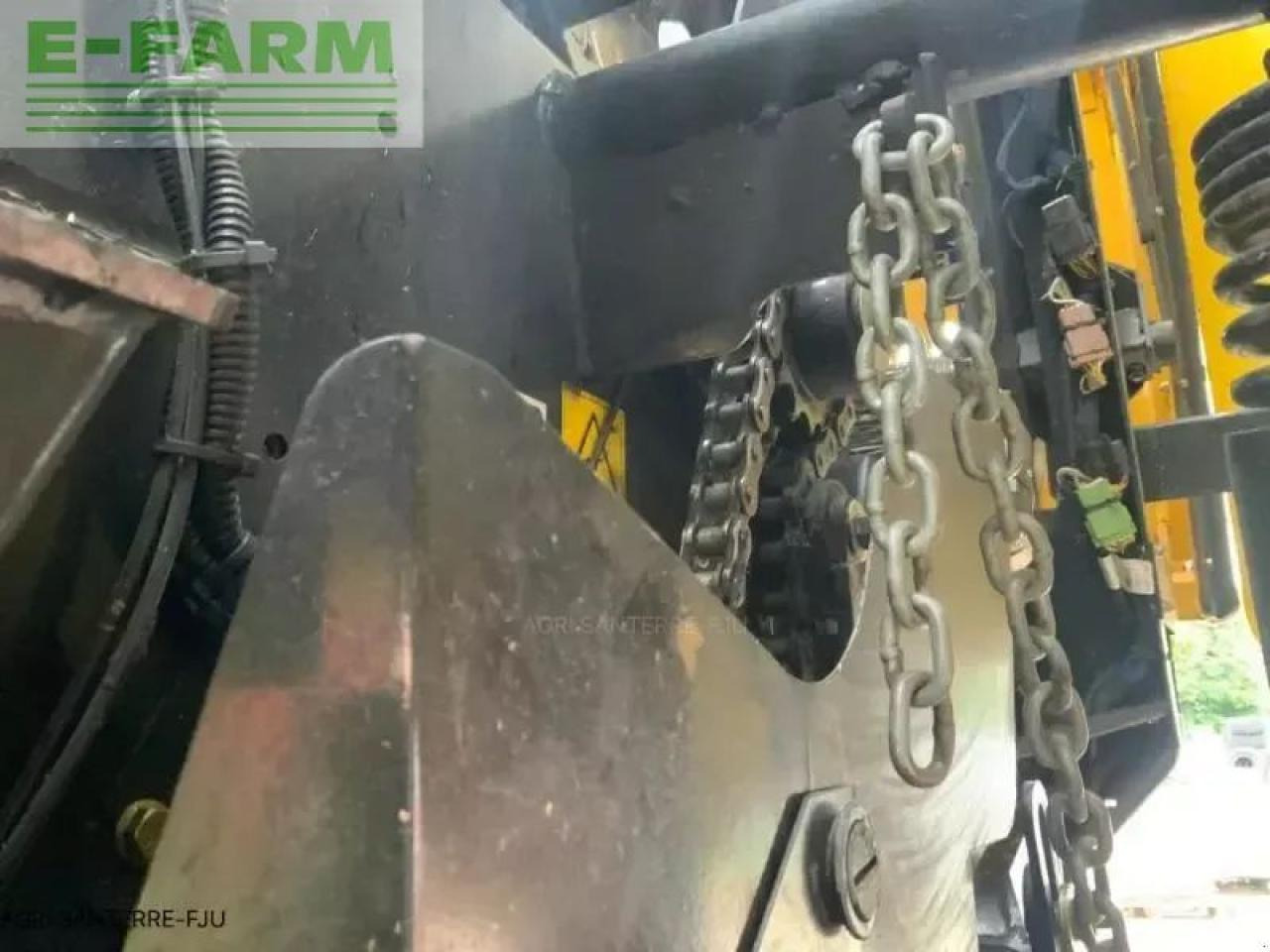 New Holland roll-belt 180 - Enfardadeira de fardos quadrados: foto 5 New Holland roll-belt 180 - Enfardadeira de fardos quadrados: foto 5