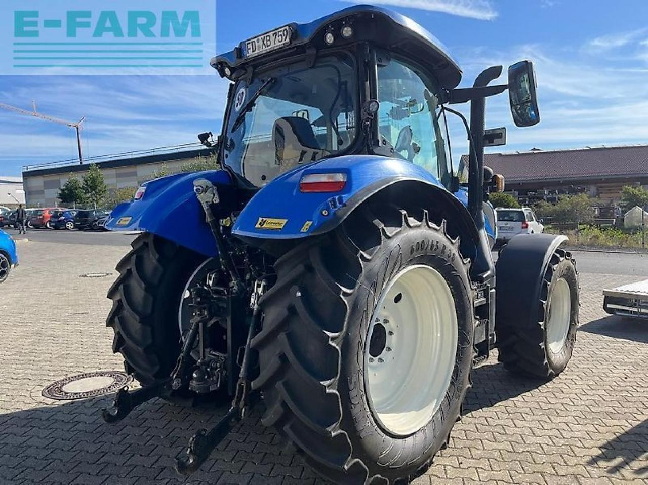 New Holland t 6.180 dc - Trator: foto 3 New Holland t 6.180 dc - Trator: foto 3