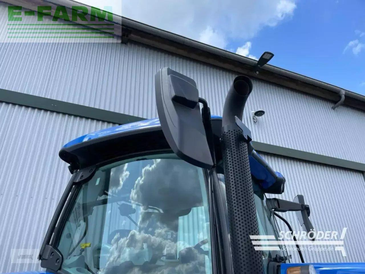 New Holland t 7.210 - Trator: foto 3 New Holland t 7.210 - Trator: foto 3