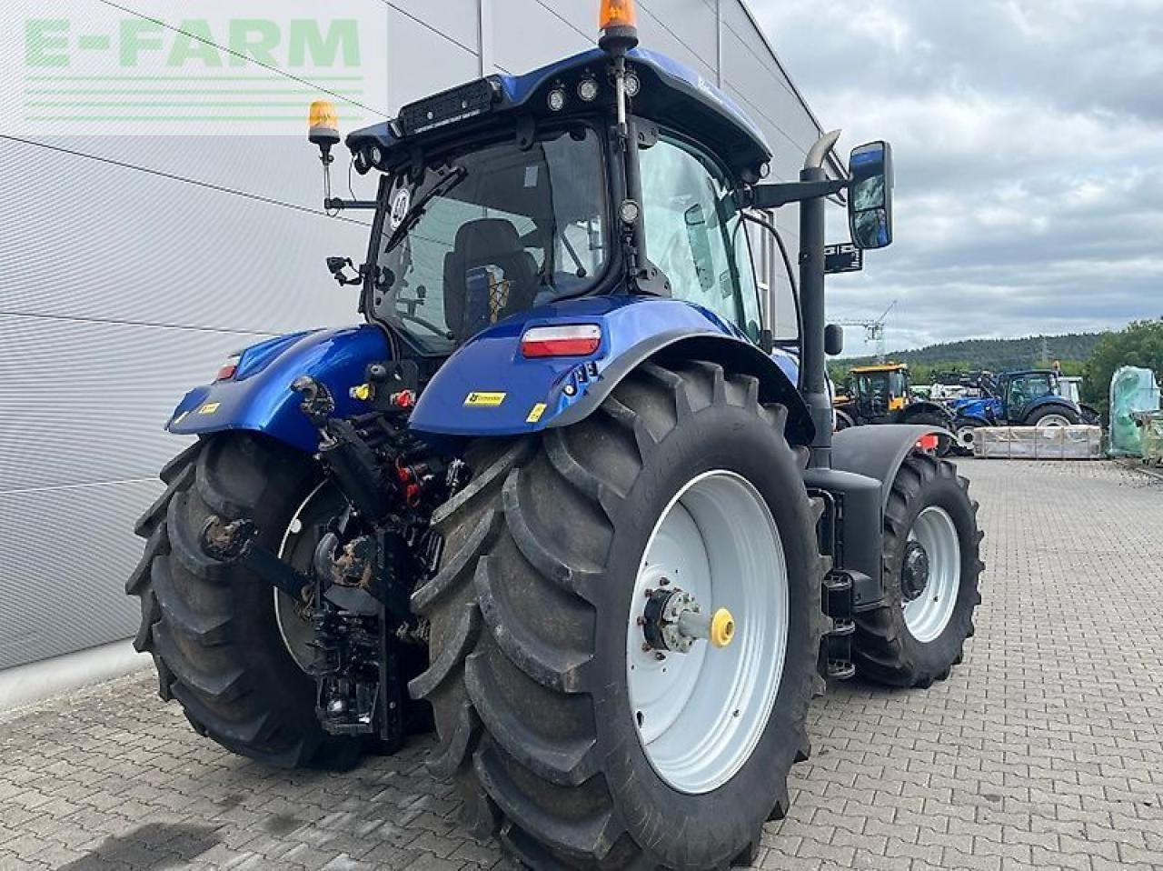 New Holland t 7.225 ac - Trator: foto 3 New Holland t 7.225 ac - Trator: foto 3