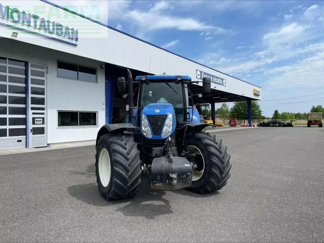 New Holland t 7.235 - Trator: foto 2 New Holland t 7.235 - Trator: foto 2