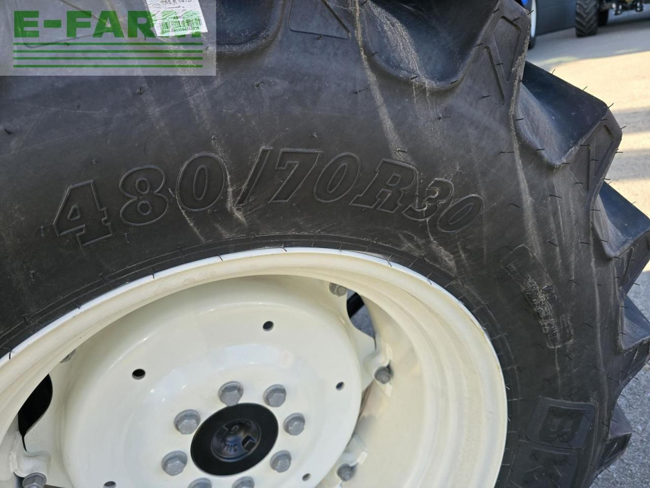 New Holland t4.75 stage v - Trator: foto 5 New Holland t4.75 stage v - Trator: foto 5