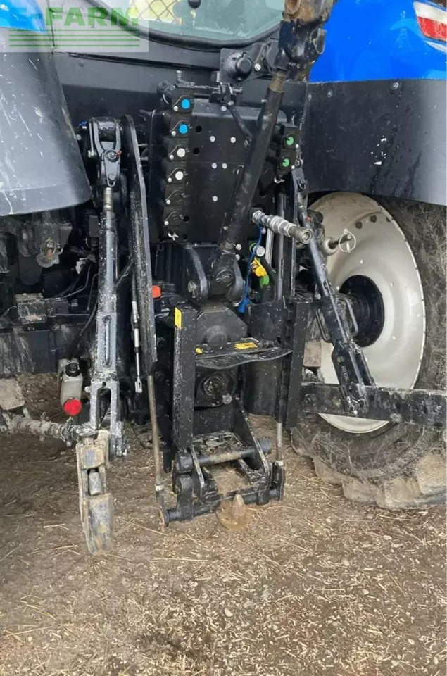New Holland t5.120 dynamic command - Trator: foto 5 New Holland t5.120 dynamic command - Trator: foto 5