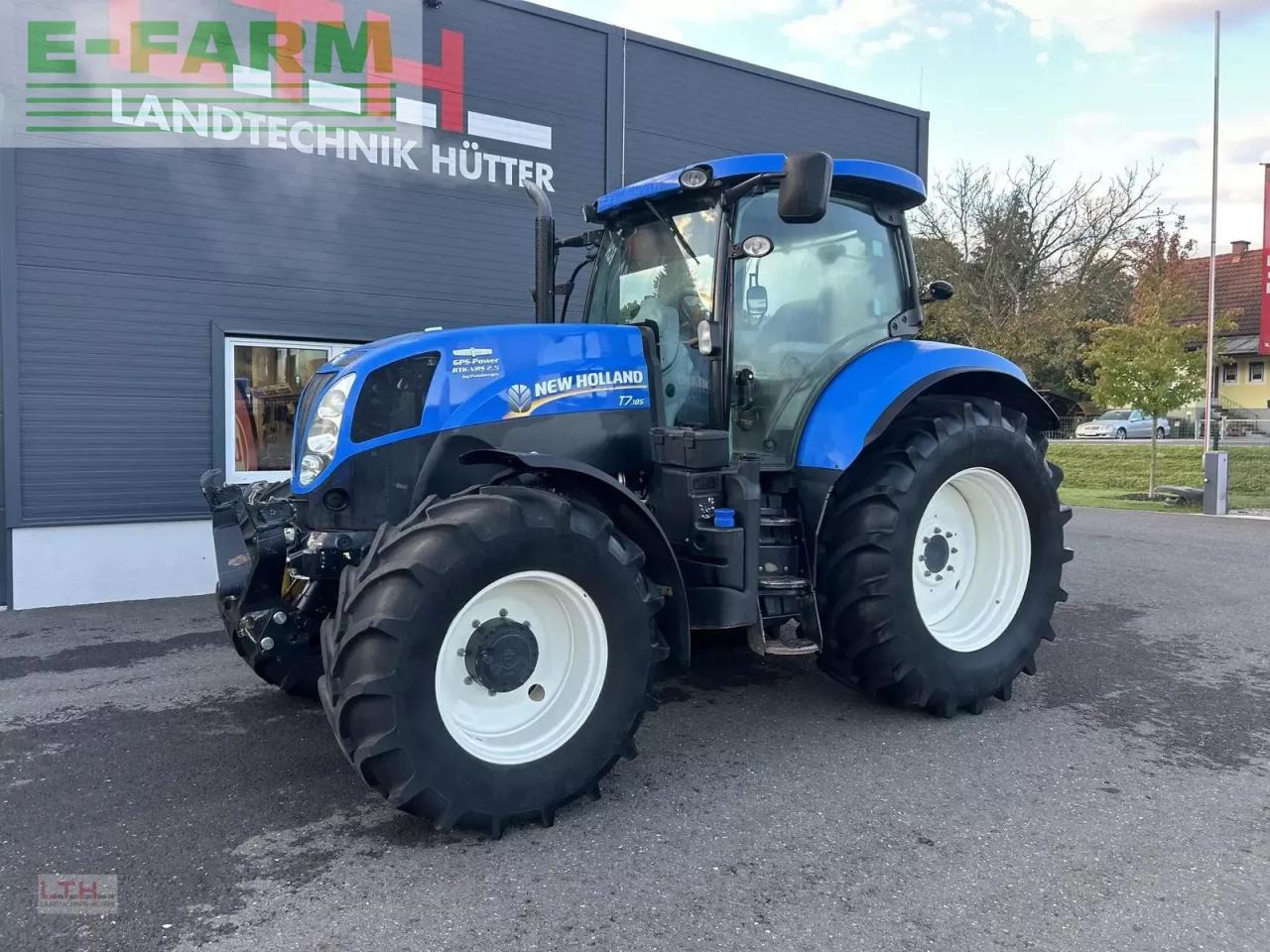 New Holland t7.185 auto command - Trator: foto 1 New Holland t7.185 auto command - Trator: foto 1