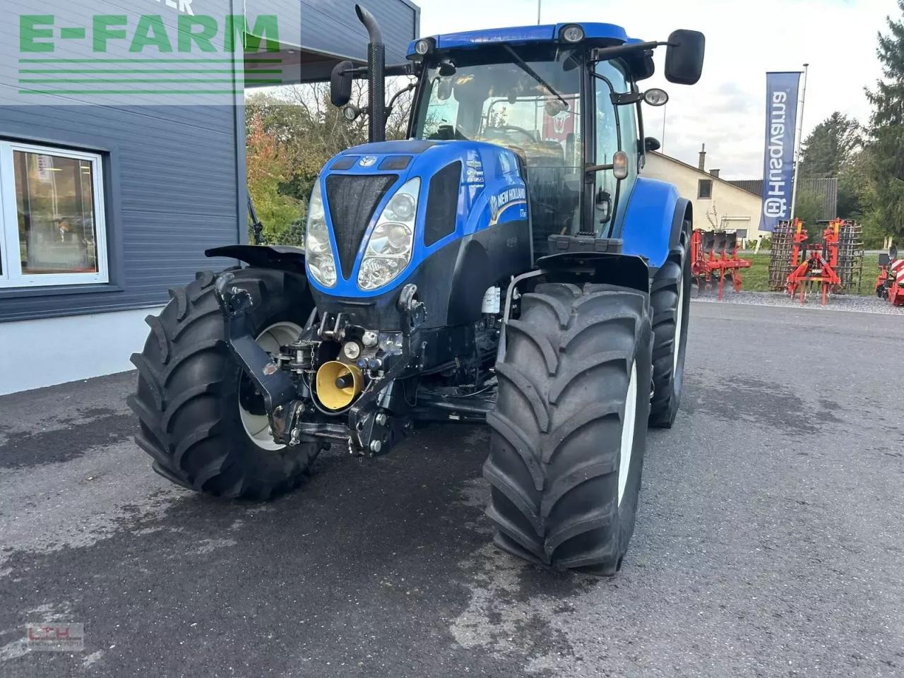 New Holland t7.185 auto command - Trator: foto 4 New Holland t7.185 auto command - Trator: foto 4
