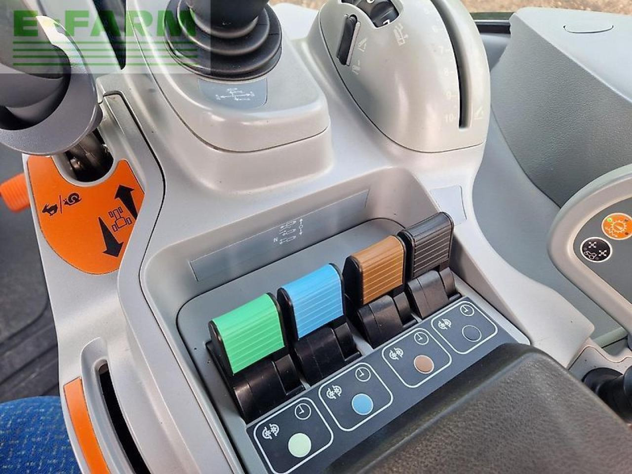 Trator New Holland t7.200 autocommand: foto 11