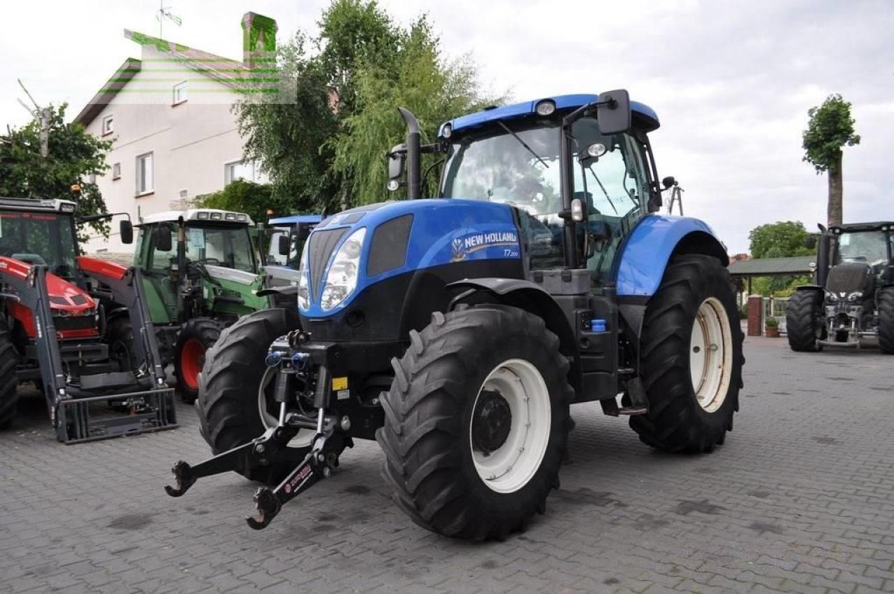 New Holland t7.200 rangecommand / price with tax / - Trator: foto 1 New Holland t7.200 rangecommand / price with tax / - Trator: foto 1