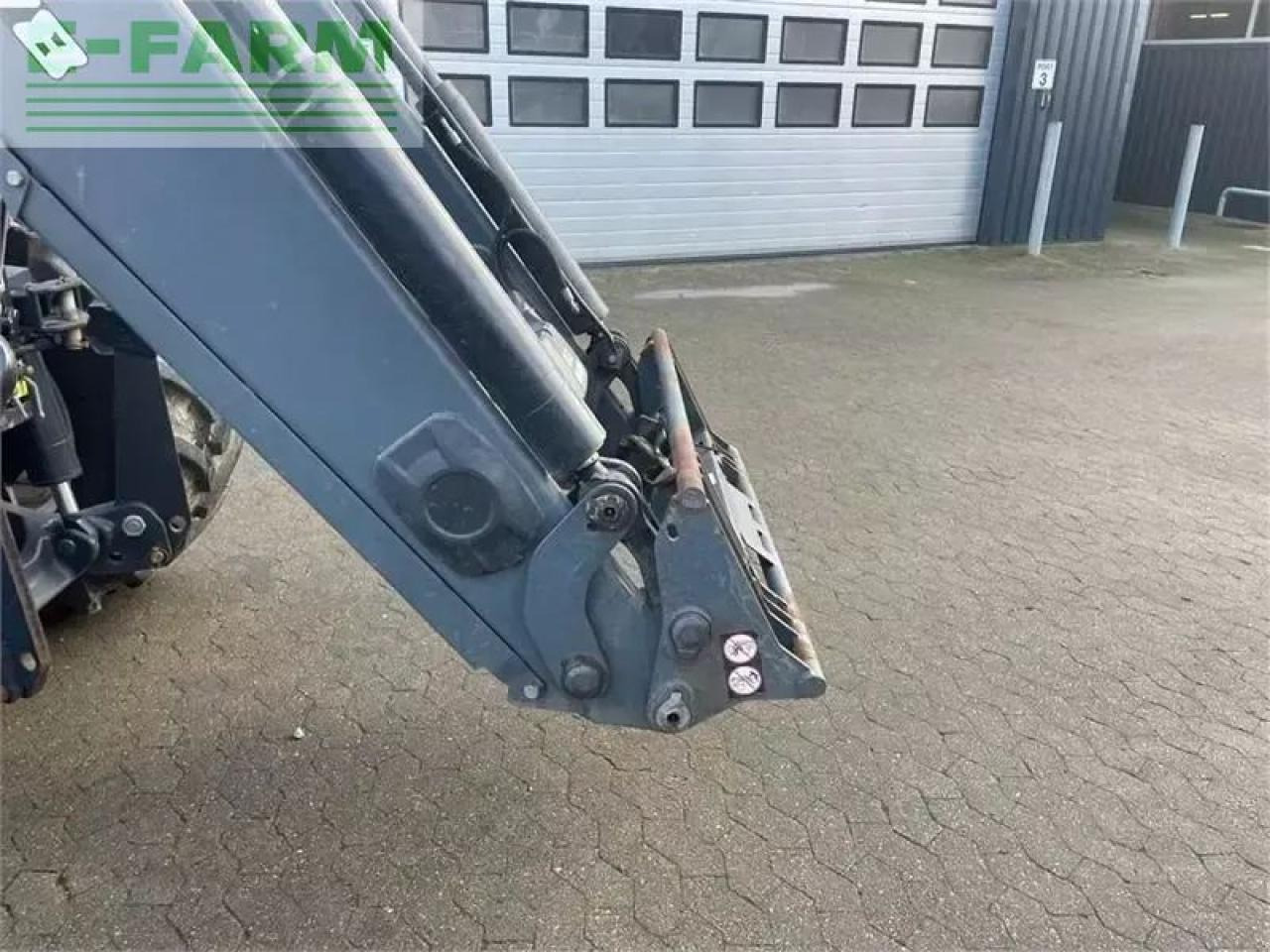 New Holland t7.220 med alø frontlæsser - Trator: foto 2 New Holland t7.220 med alø frontlæsser - Trator: foto 2