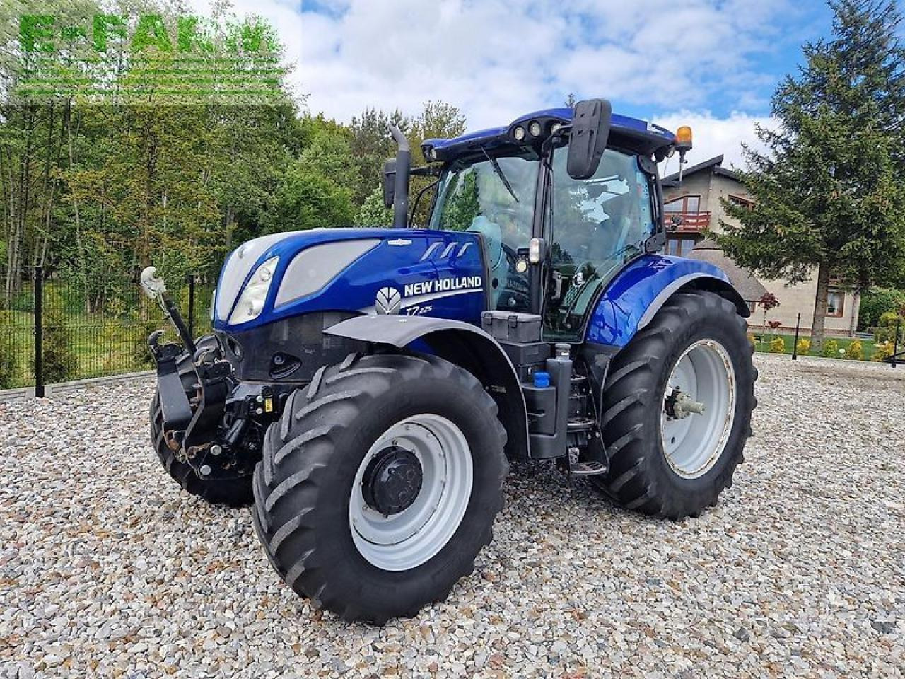 New Holland t7.225 autocommand blue power - Trator: foto 1 New Holland t7.225 autocommand blue power - Trator: foto 1