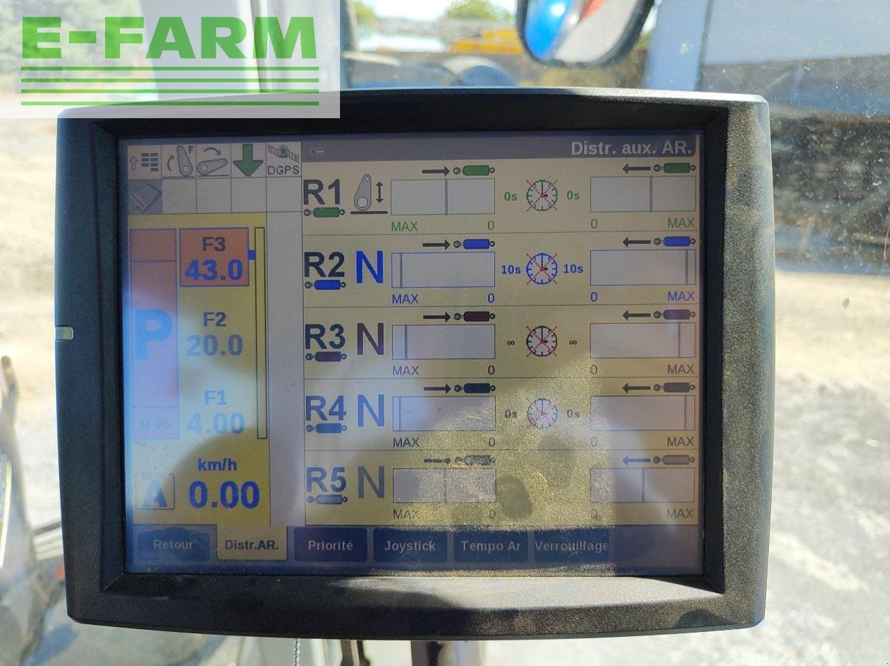 New Holland t7.235 ac - Trator: foto 2 New Holland t7.235 ac - Trator: foto 2