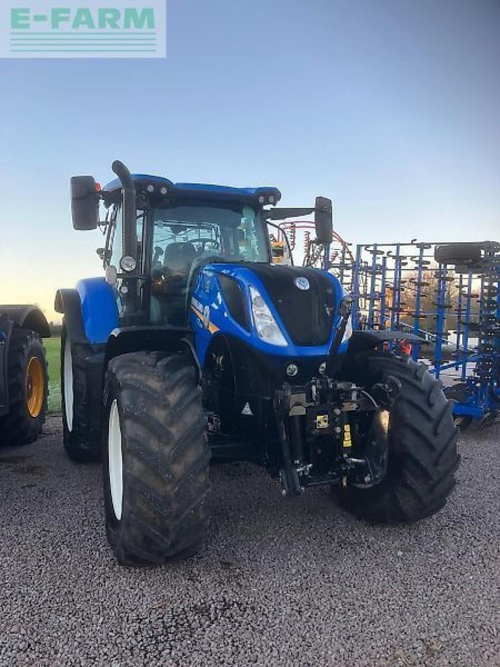 New Holland t7.245 - Trator: foto 1 New Holland t7.245 - Trator: foto 1