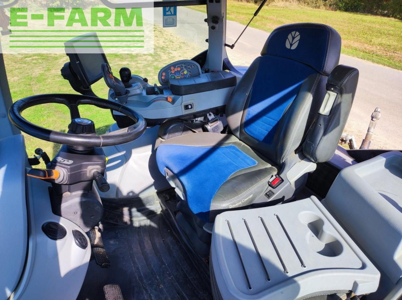 New Holland t7.245pcswii - Trator: foto 2 New Holland t7.245pcswii - Trator: foto 2