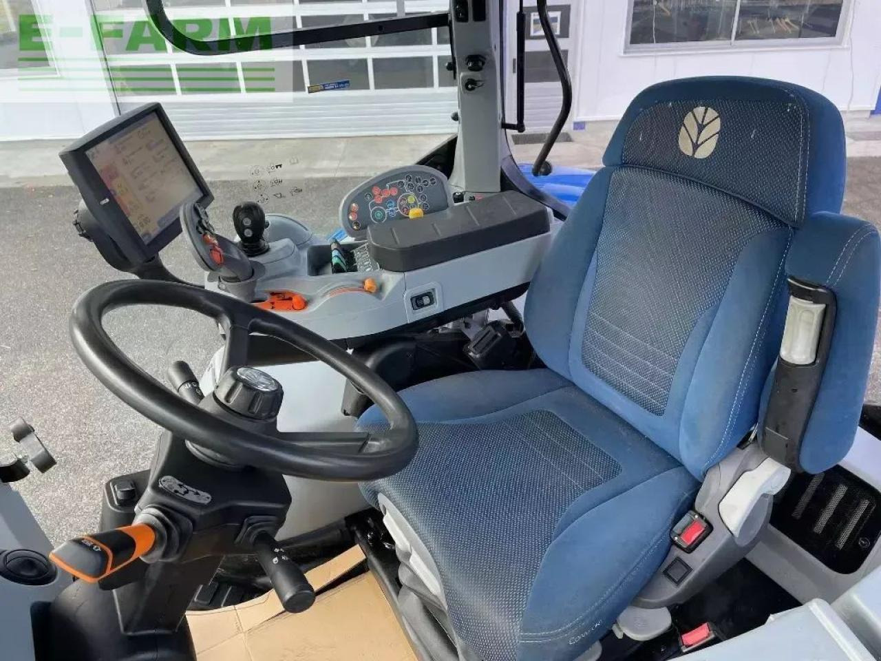 Trator New Holland t7.270 autocommand: foto 10