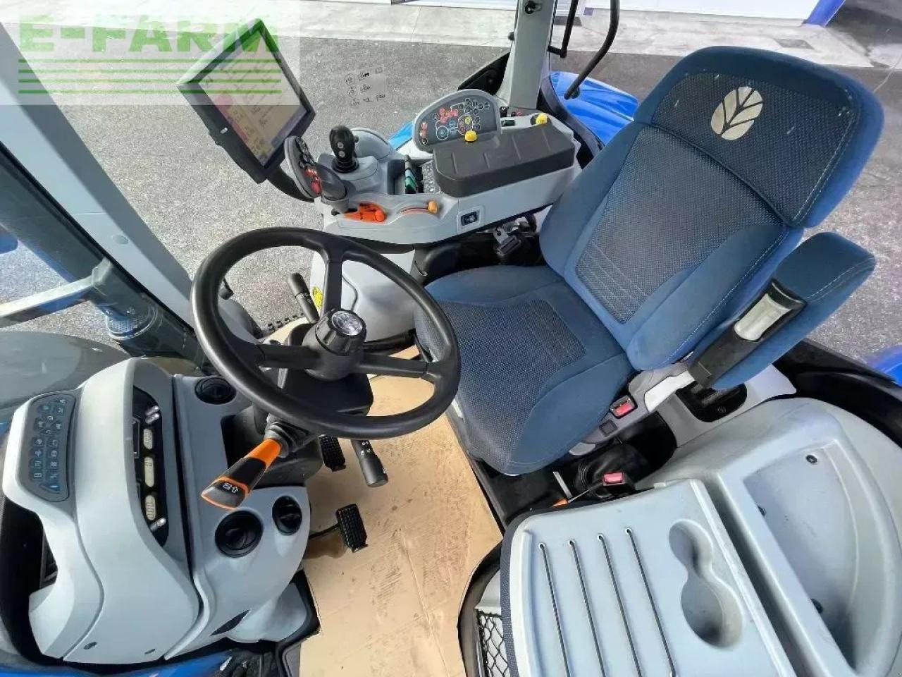 Trator New Holland t7.270 autocommand: foto 8