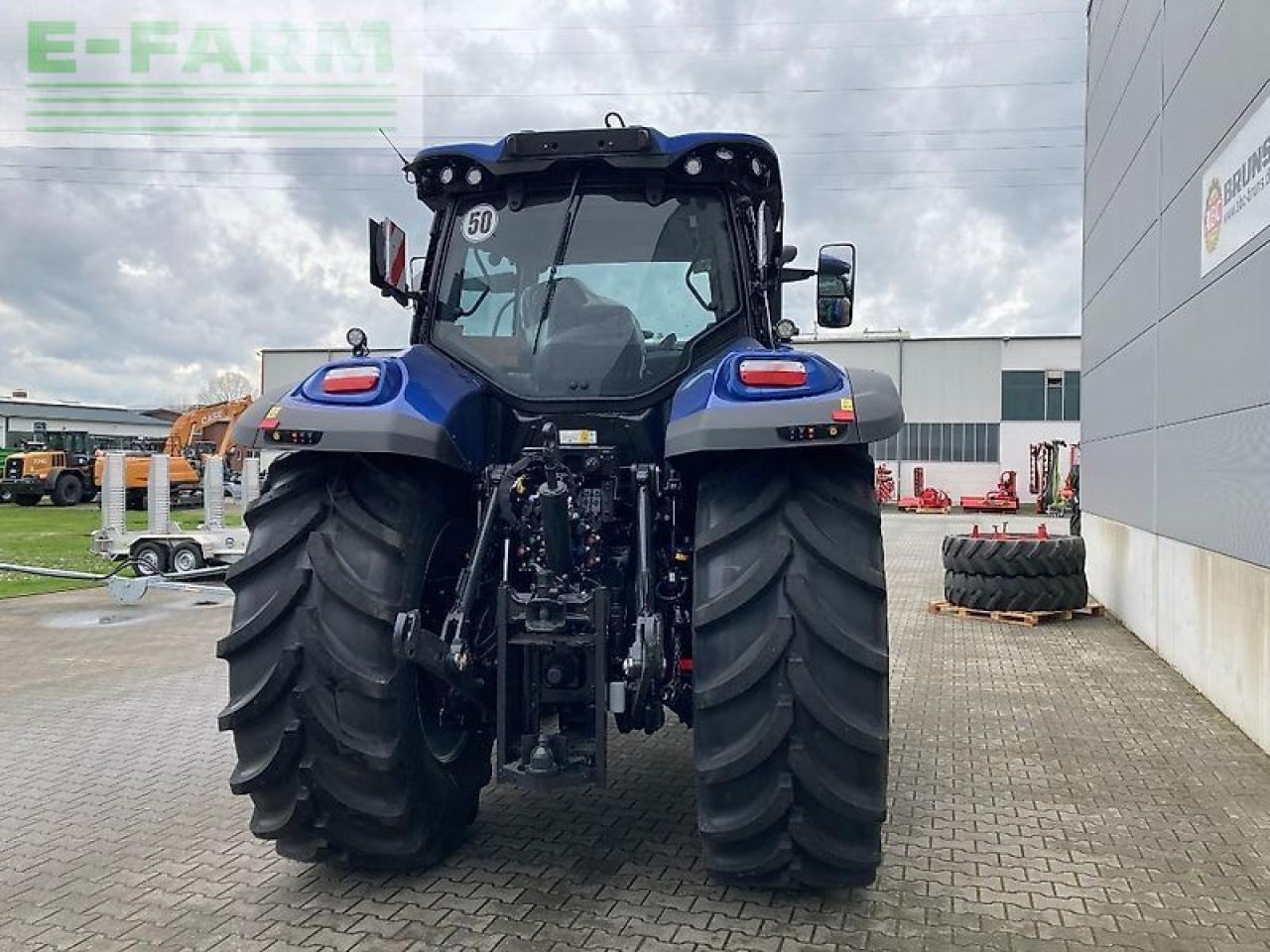 New Holland t7.270 autocommand new gen - Trator: foto 3 New Holland t7.270 autocommand new gen - Trator: foto 3