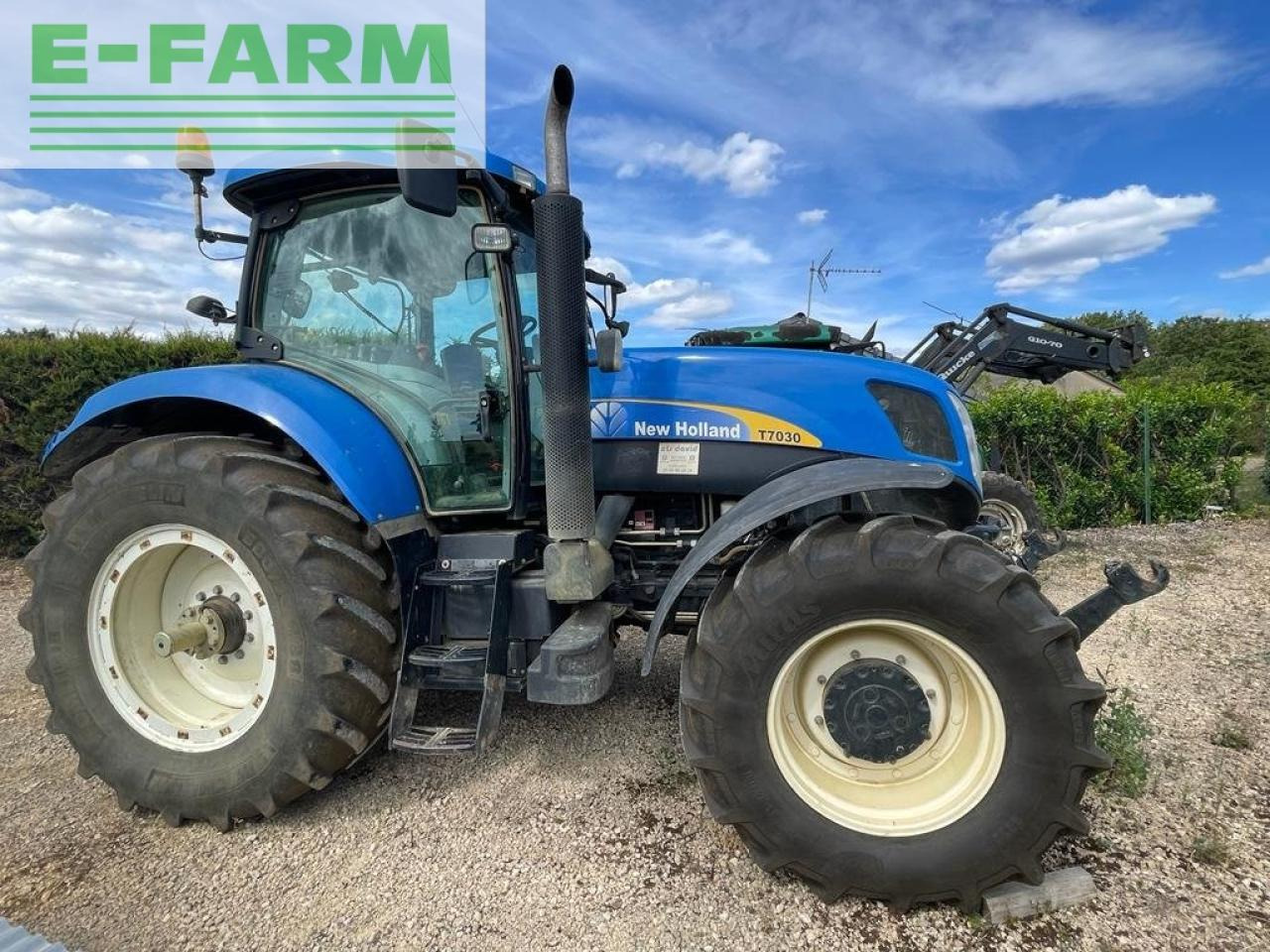 New Holland t7030 - Trator: foto 3 New Holland t7030 - Trator: foto 3