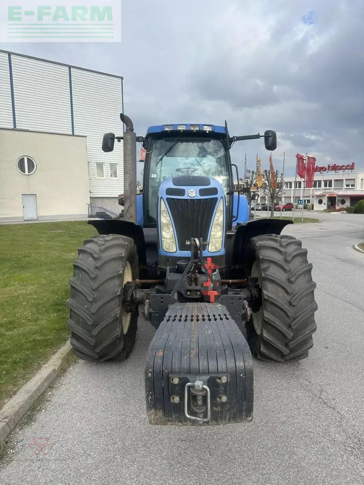 New Holland t8040 - Trator: foto 2 New Holland t8040 - Trator: foto 2