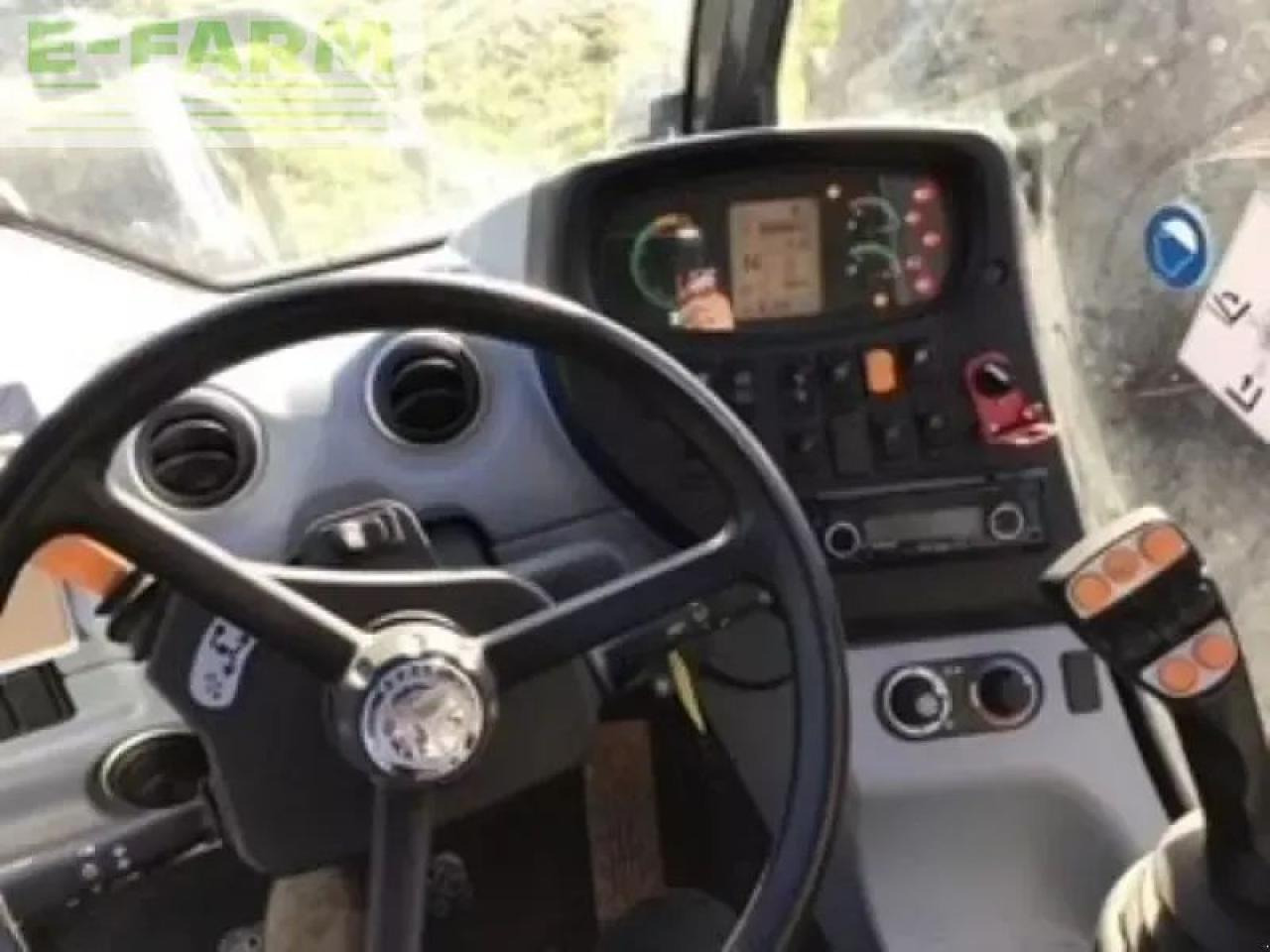 New Holland th 7.42 - Empilhador telescópico: foto 5 New Holland th 7.42 - Empilhador telescópico: foto 5