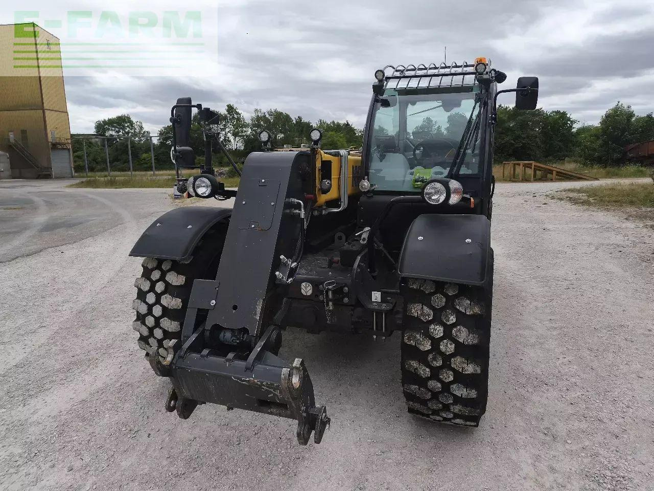 New Holland th 7.42 elite - Empilhador telescópico: foto 4 New Holland th 7.42 elite - Empilhador telescópico: foto 4