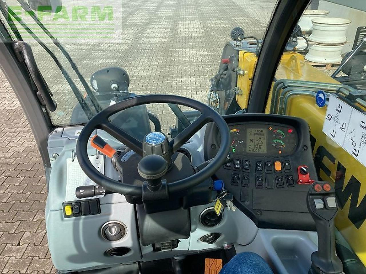 Empilhador telescópico New Holland th6.36 t4b-133 hp: foto 11