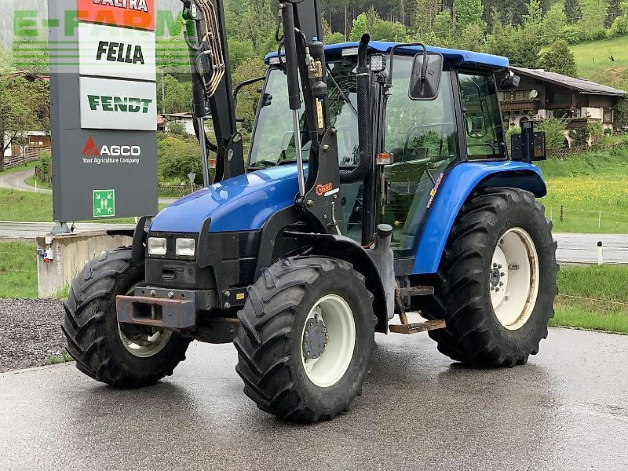 New Holland tl 70 a + hauer frontlader A - Trator: foto 2 New Holland tl 70 a + hauer frontlader A - Trator: foto 2