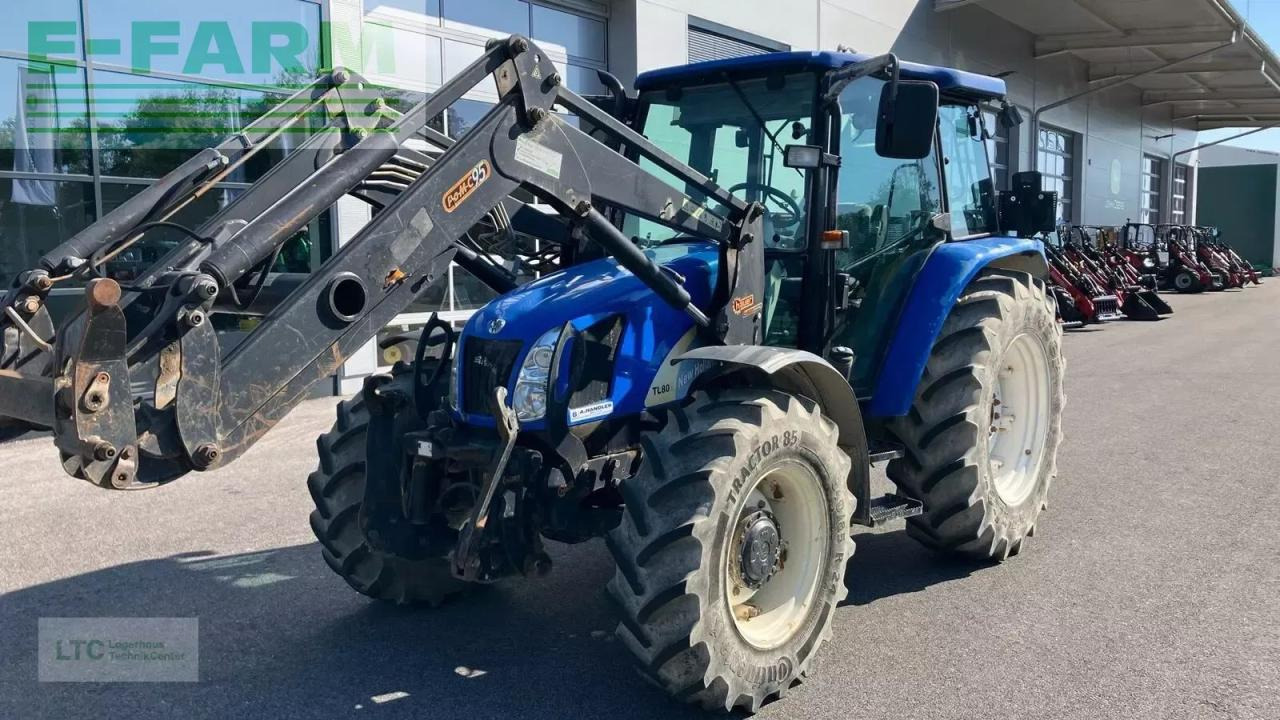 New Holland tl 80 a A - Trator: foto 1 New Holland tl 80 a A - Trator: foto 1
