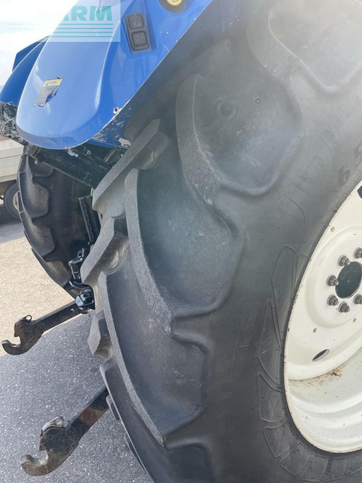 New Holland ts135a ( t6070) - Trator: foto 4 New Holland ts135a ( t6070) - Trator: foto 4
