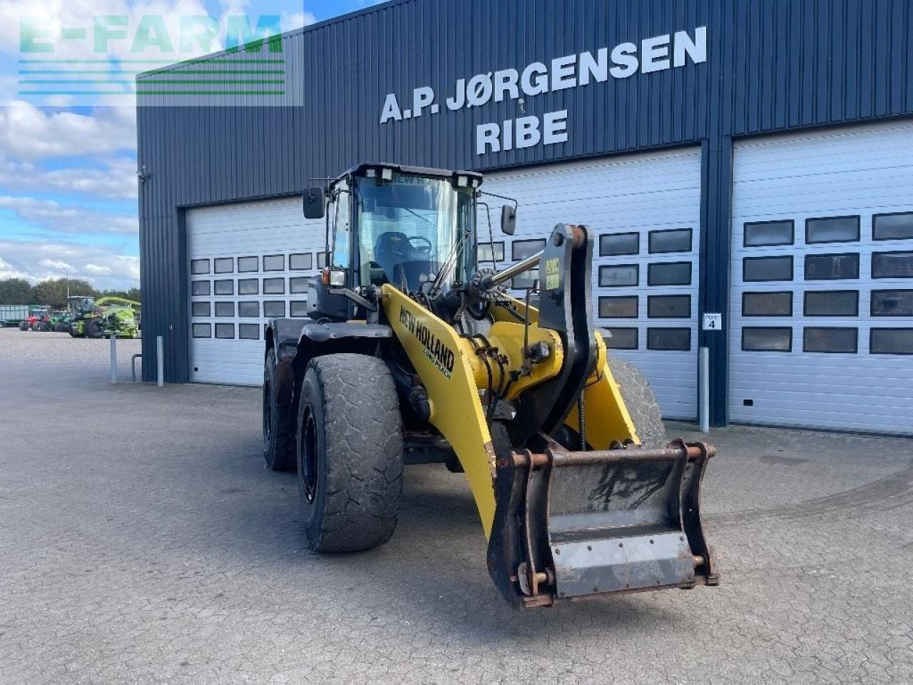 New Holland w 190 - Mini escavadeira: foto 5 New Holland w 190 - Mini escavadeira: foto 5