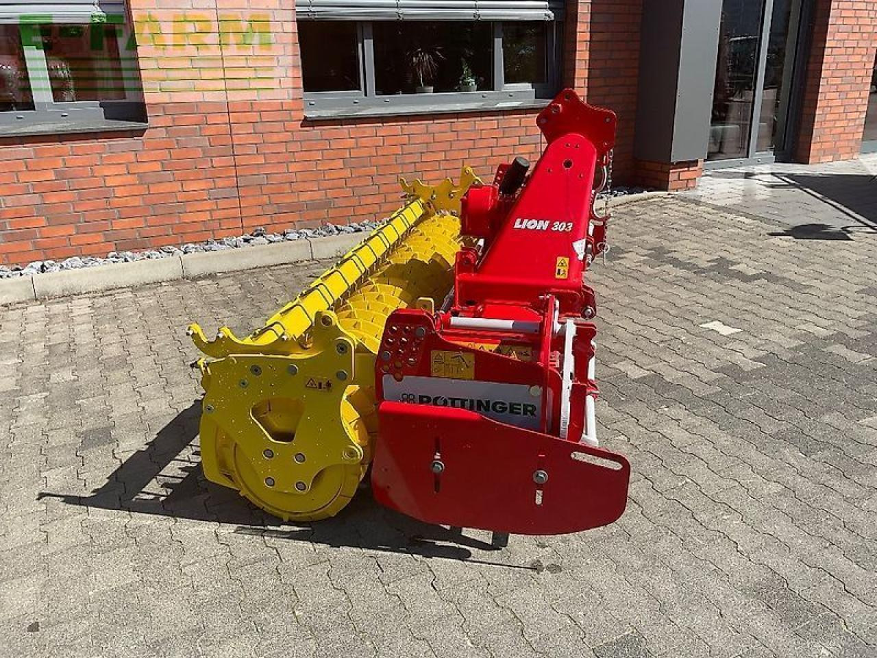 Pöttinger lion 303 - Maquina para lavrar a terra: foto 2 Pöttinger lion 303 - Maquina para lavrar a terra: foto 2