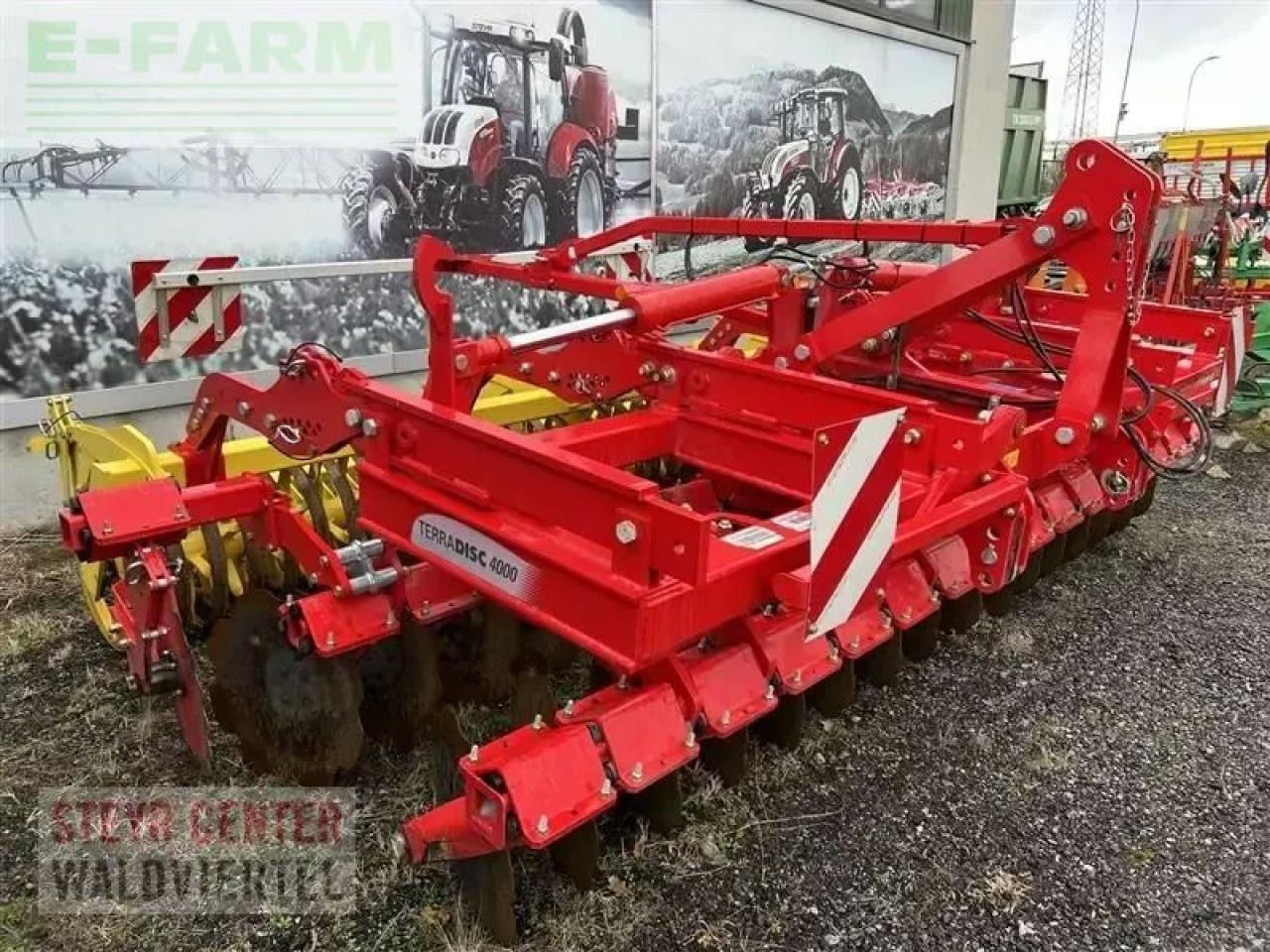 Pöttinger terradisc 4000 k - Maquina para lavrar a terra: foto 1 Pöttinger terradisc 4000 k - Maquina para lavrar a terra: foto 1