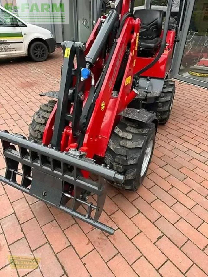 Schäffer 2028 - 2 euro-aufnahme - Carregadeira de rodas: foto 3 Schäffer 2028 - 2 euro-aufnahme - Carregadeira de rodas: foto 3