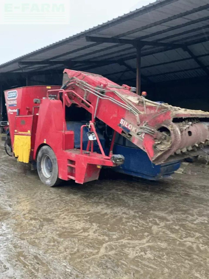 Siloking automotrice taarup - Equipamento de gado: foto 1 Siloking automotrice taarup - Equipamento de gado: foto 1