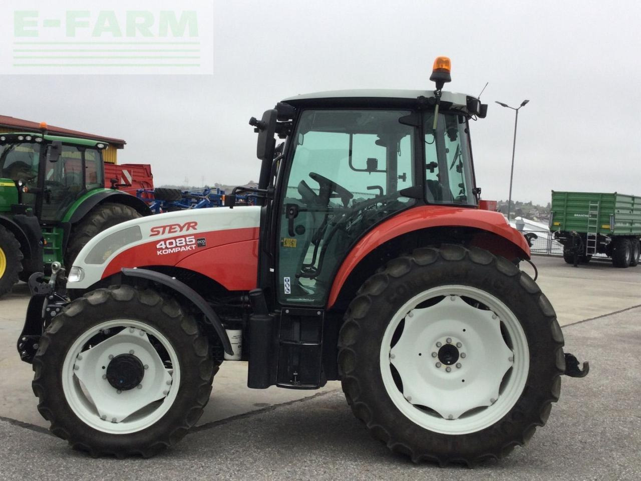 Steyr 4085 Kompakt - Trator: foto 2 Steyr 4085 Kompakt - Trator: foto 2