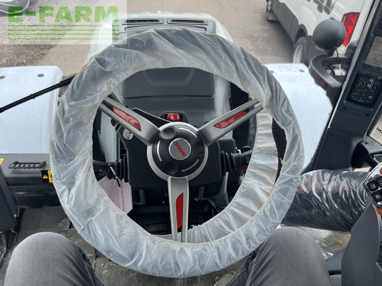 Steyr 4130 expert cvt CVT - Trator: foto 1 Steyr 4130 expert cvt CVT - Trator: foto 1